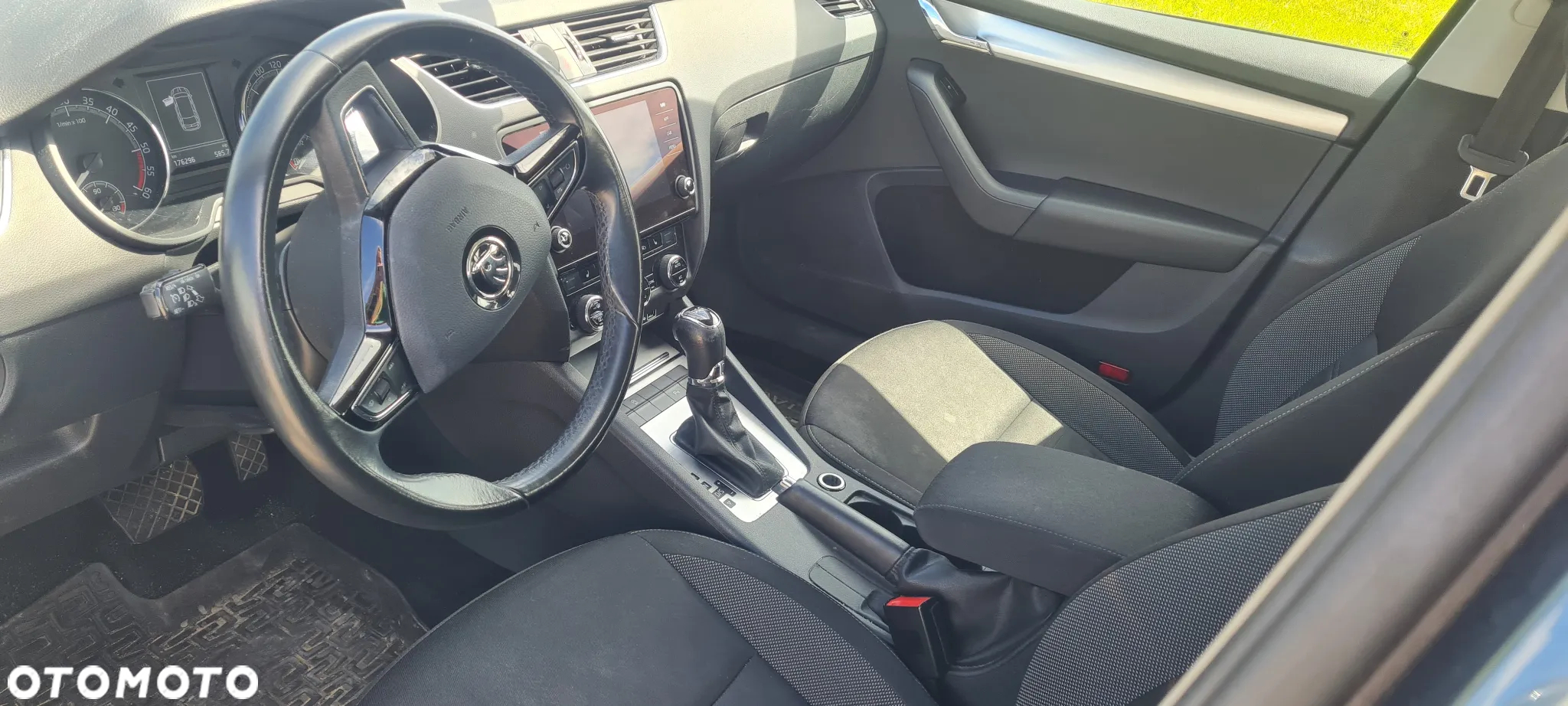 Skoda Octavia 1.6 TDI Ambition DSG - 8