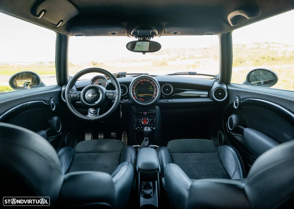 MINI 3 Portas John Cooper Works - 15