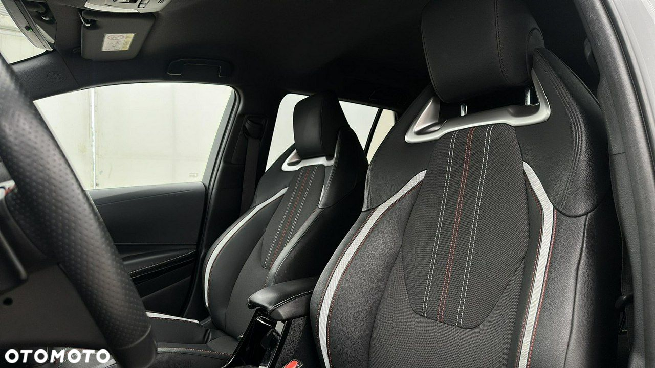 Toyota Corolla 2.0 Hybrid GR Sport - 10