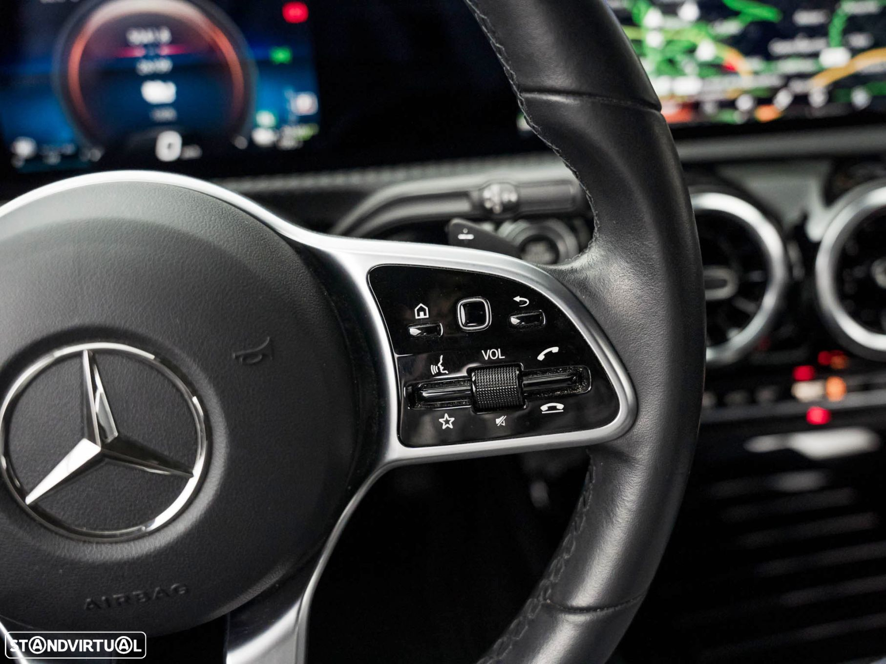 Mercedes-Benz A 250 e Style Plus - 23