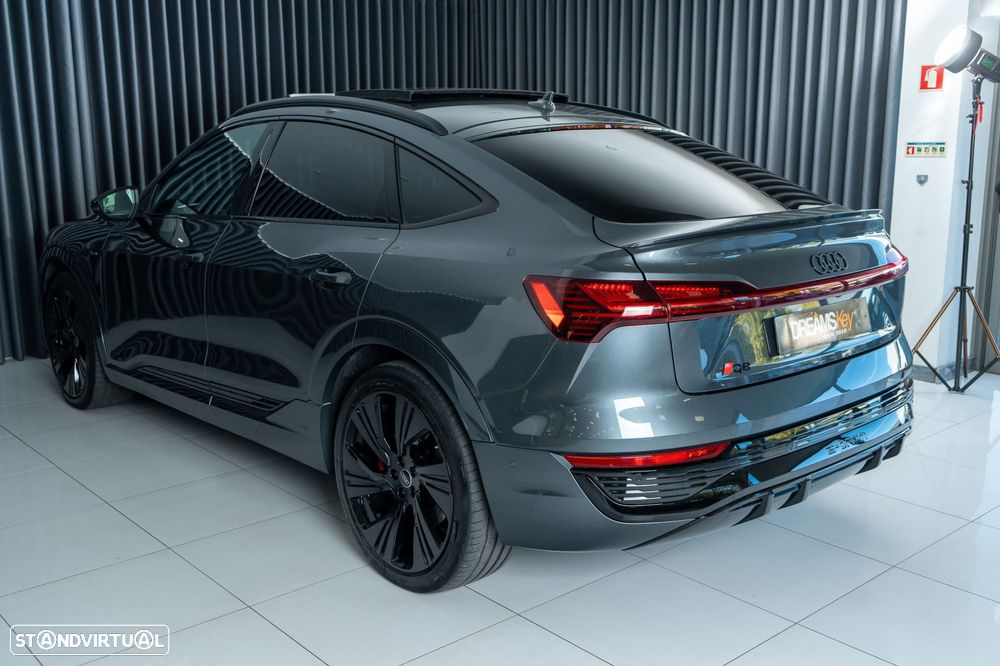 Audi Q8 e-Tron Sportback 55 quattro S line - 36