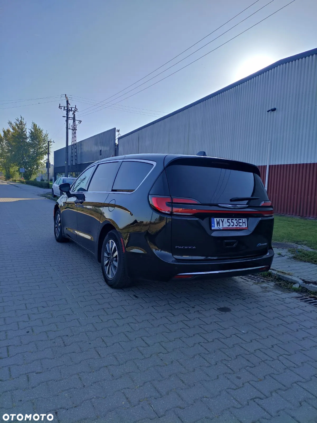 Chrysler Pacifica - 13