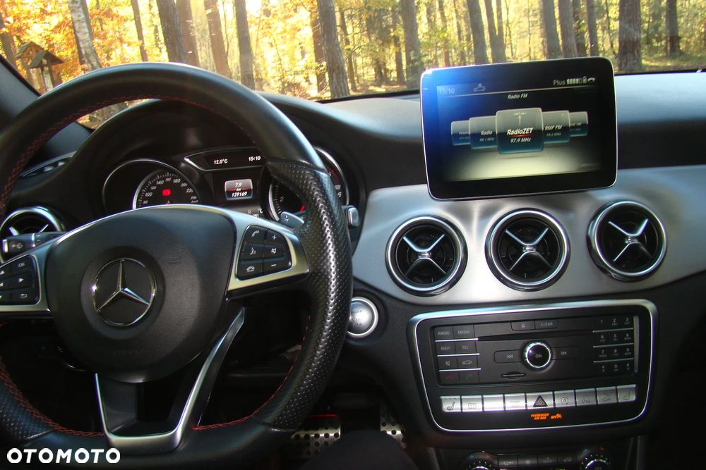 Mercedes-Benz GLA 220 d 4-Matic AMG Line - 14