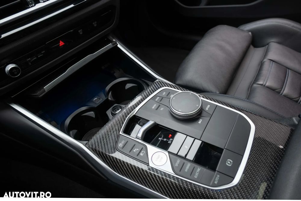 BMW Seria 3 330e xDrive AT PHEV - 32