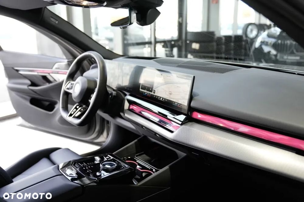 BMW Seria 5 520d xDrive mHEV M Sport - 14