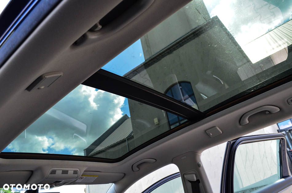 Volkswagen Passat Variant 2.0 Blue TDI SCR Comfortline - 39