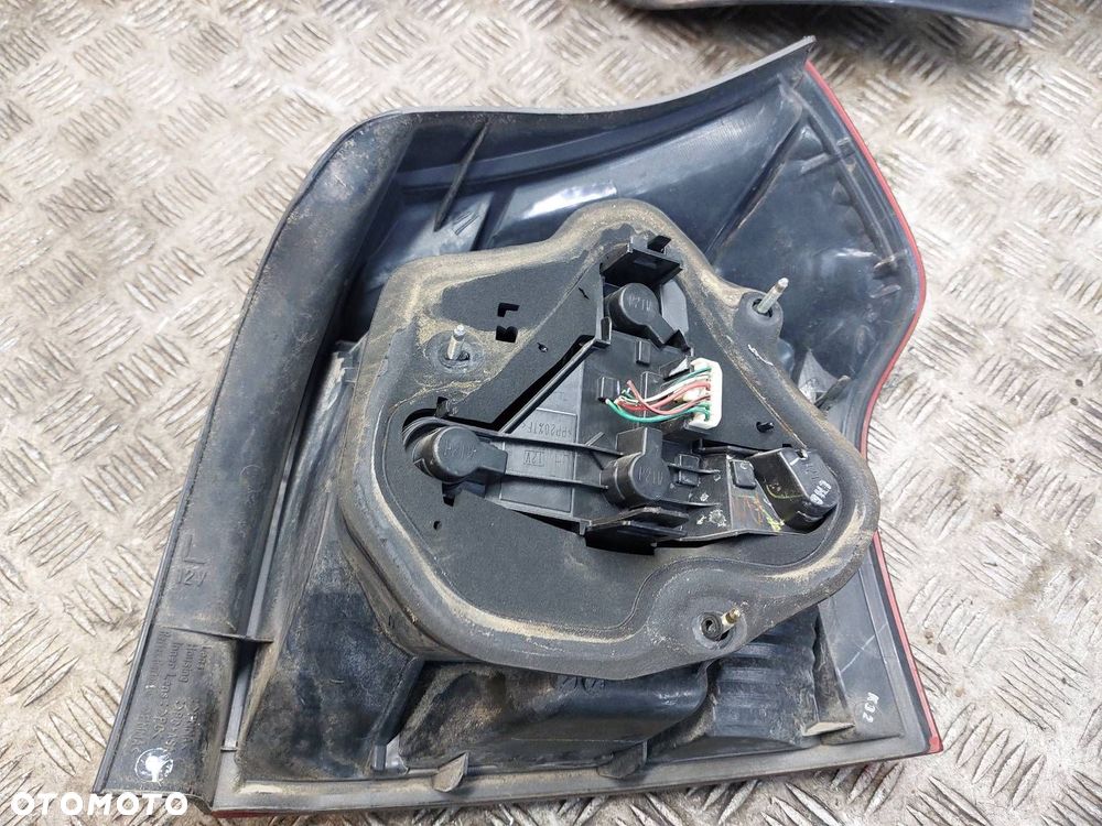 LAMPA LEWY TYŁ TOYOTA COROLLA E12 HB 3D - 5