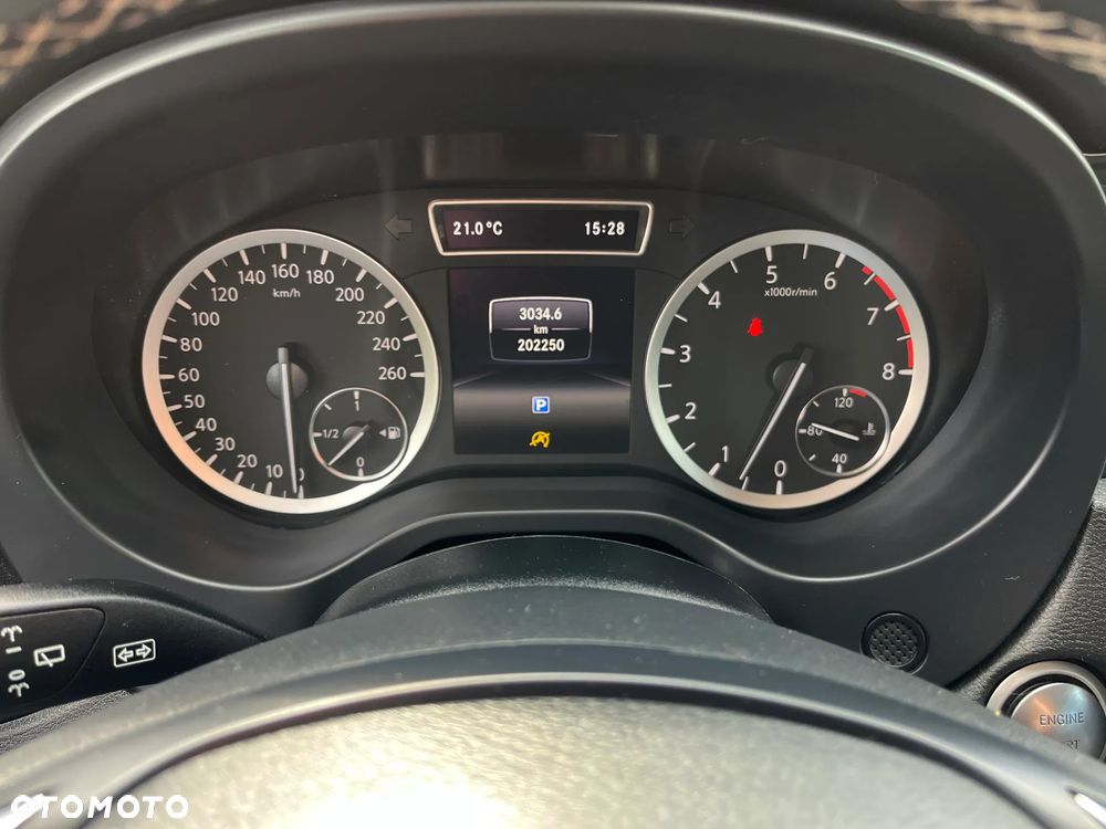 Infiniti Q30 - 25