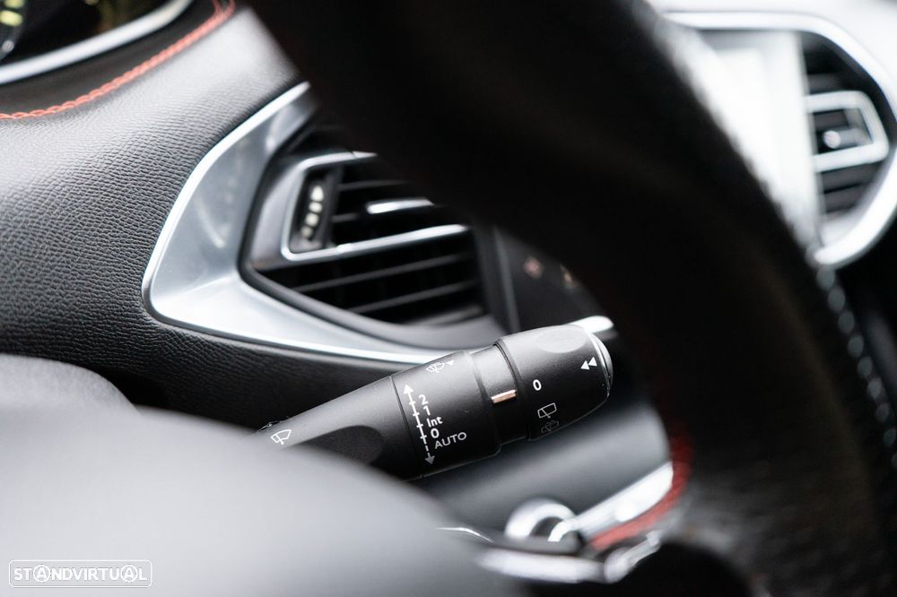 Peugeot 308 SW 2.0 BlueHDi GT Line - 32