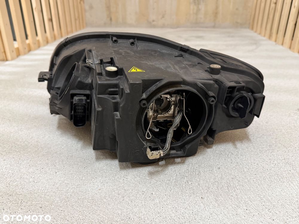 Lampa prawa Audi A4 b7 bi-xenon skrętny - oryginał - idealna - 5