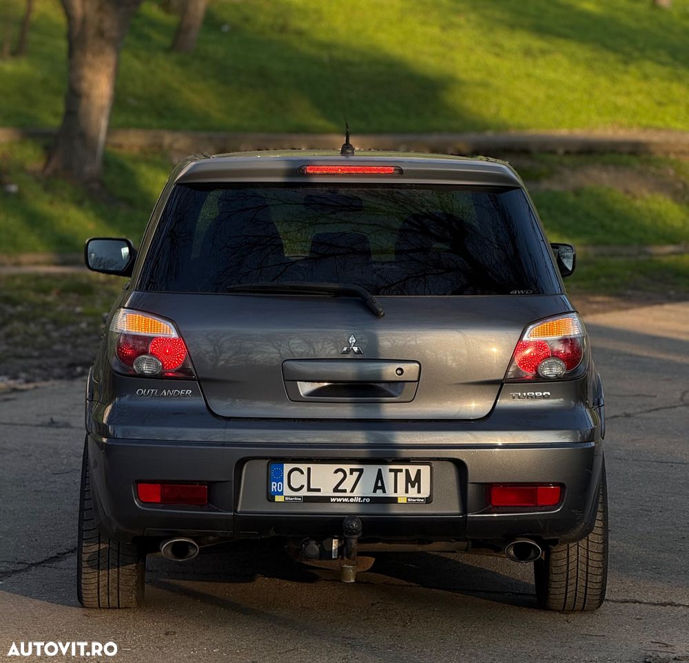 Mitsubishi Outlander 2.0 Turbo 4x4 - 5