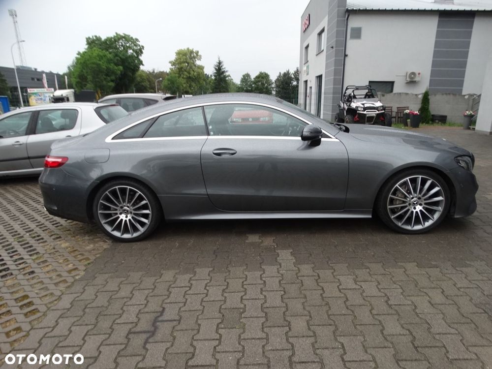 Mercedes-Benz Klasa E 200 9G-TRONIC AMG Line - 3