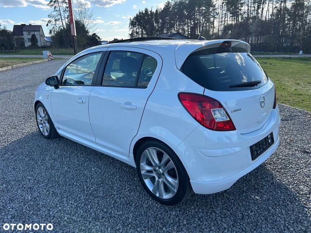 Opel Corsa 1.4 16V Energy - 10