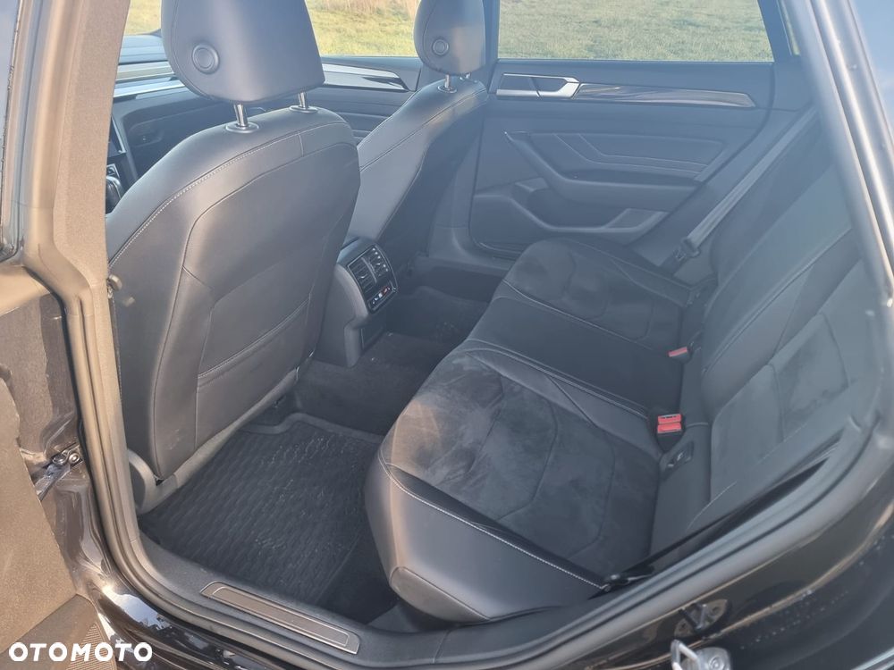 Volkswagen Arteon 2.0 TDI SCR DSG R-Line - 11