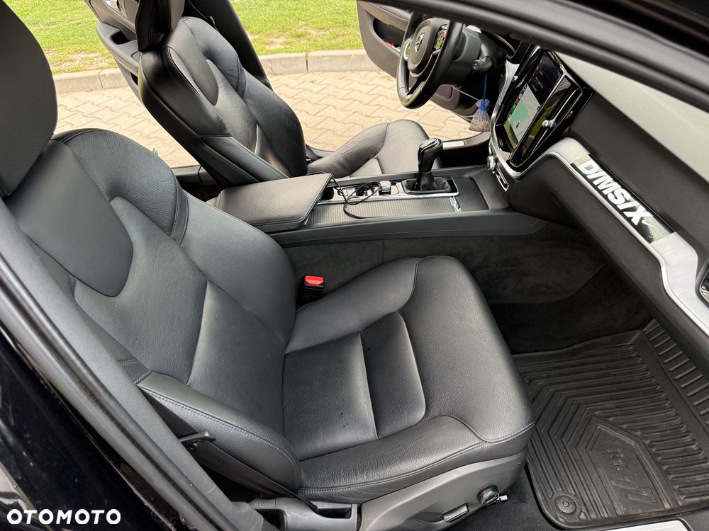 Volvo V60 D3 Momentum Pro - 20
