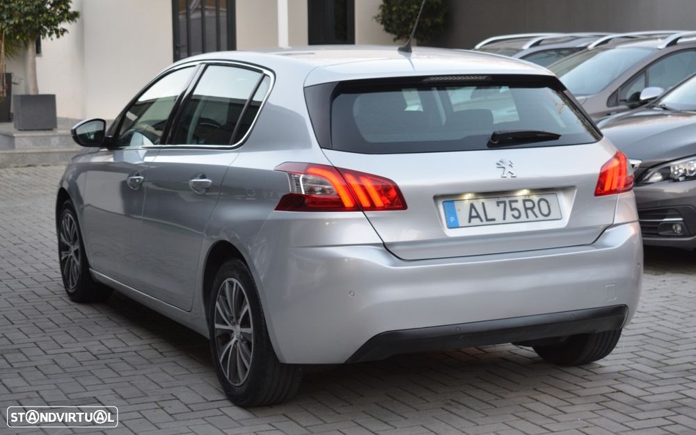 Peugeot 308 - 13