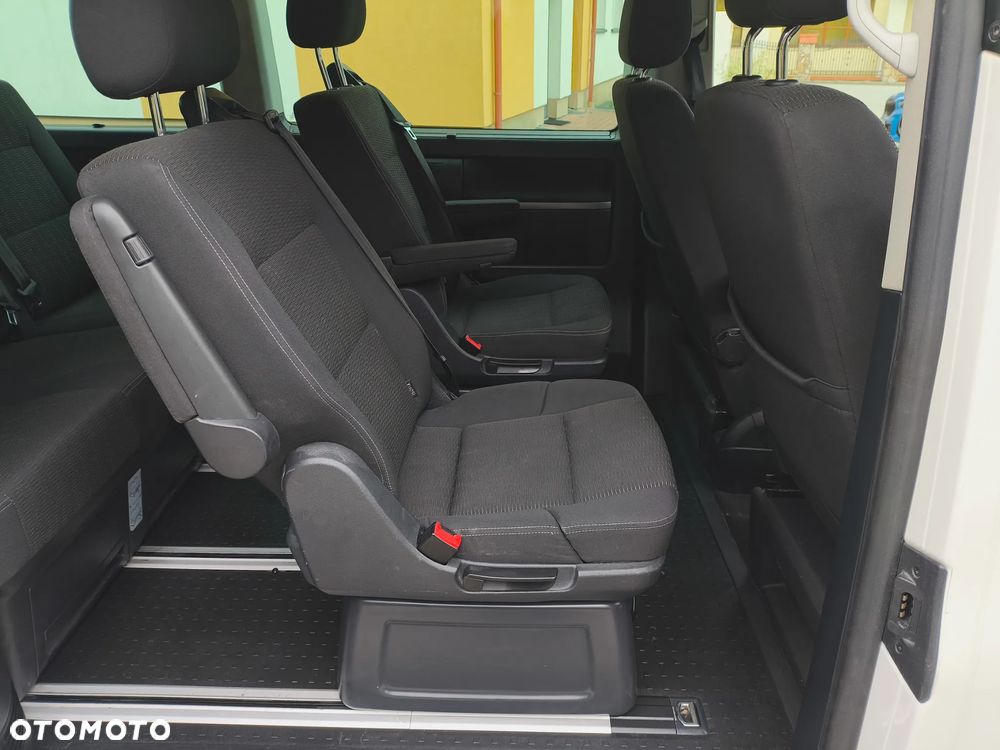 Volkswagen Multivan 2.0 TDI L1 Comfortline 4Motion - 22