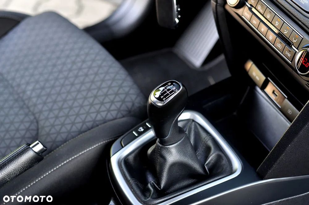 Kia XCeed 1.6 CRDi SCR L Business Line - 29