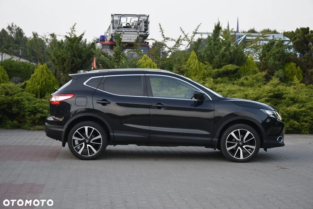 Nissan Qashqai 1.6 dCi Xtronic TEKNA+ - 18
