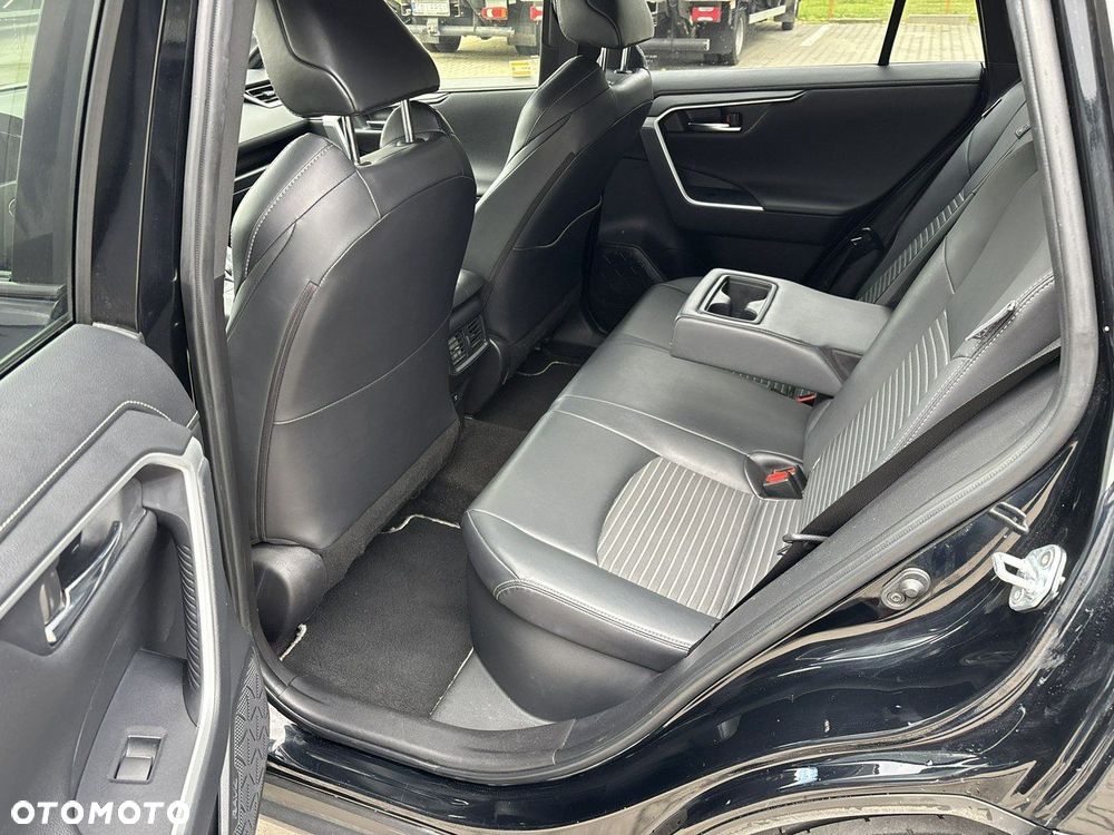 Toyota RAV4 2.5 Hybrid Black Edition by JBL 4x4 - 11