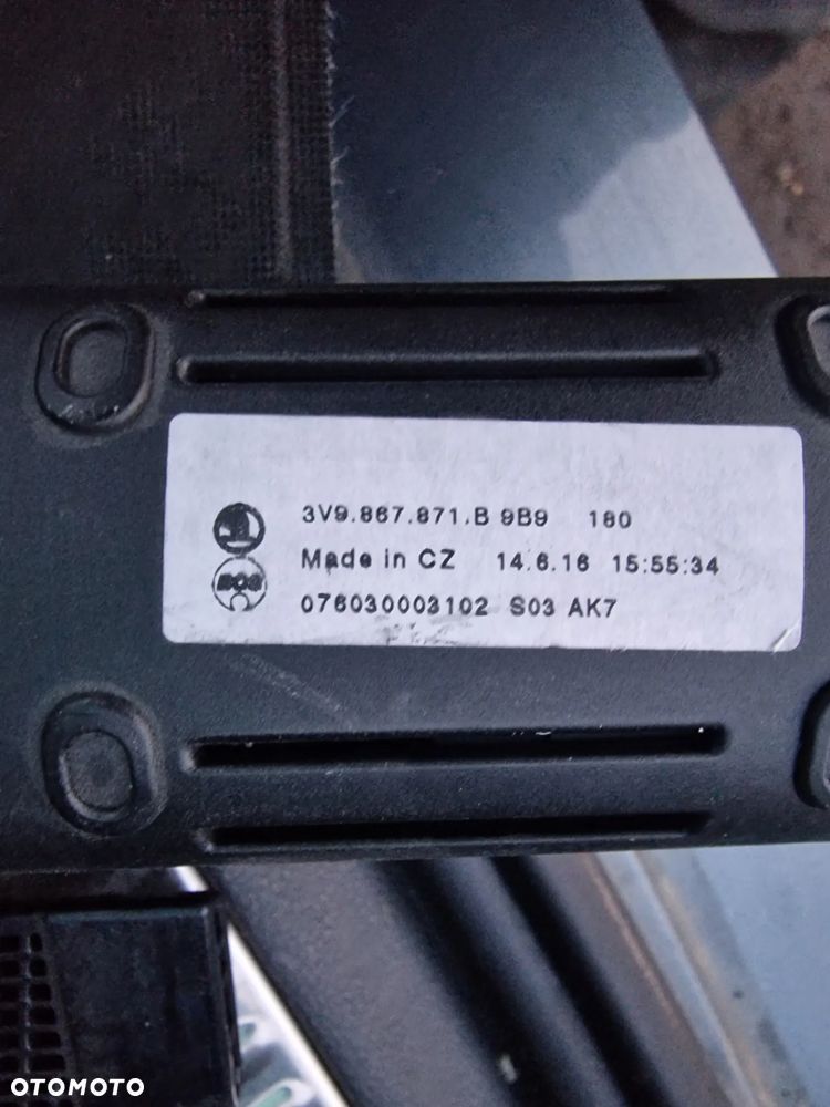 Roleta  bagażnika  skoda  superb  III  kombi - 2