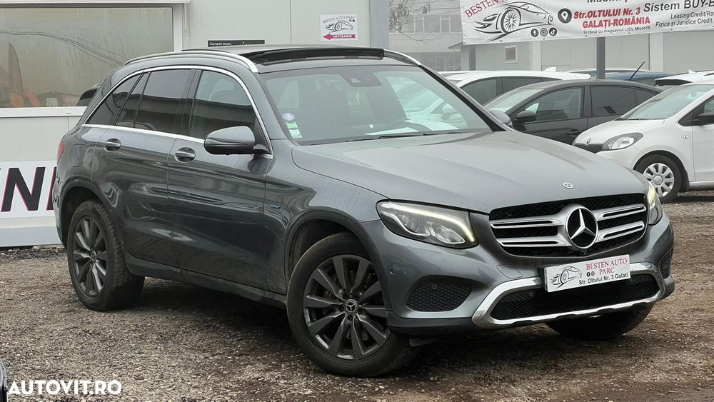 Mercedes-Benz GLC - 32