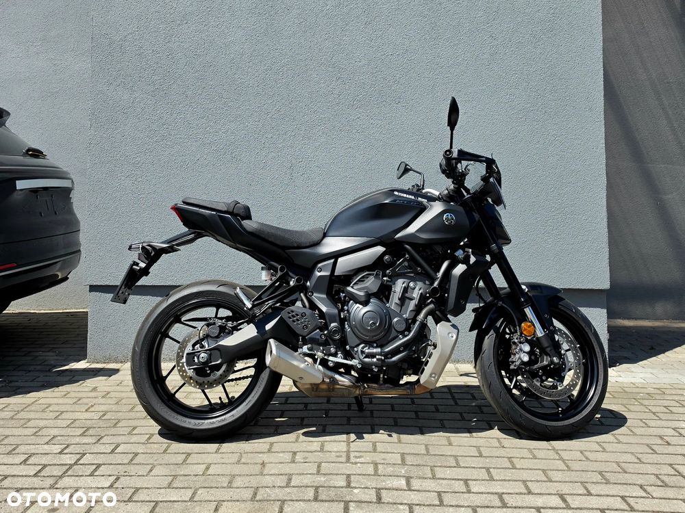 Yamaha MT - 7