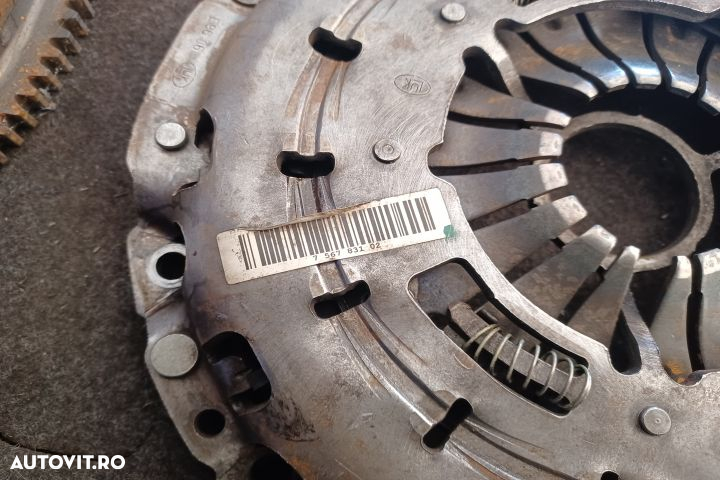 VOLANTA+PLACA AMBREIAJ N47 D20A E9606 756783102 MX1253 BMW Seria 1 E8 - 3