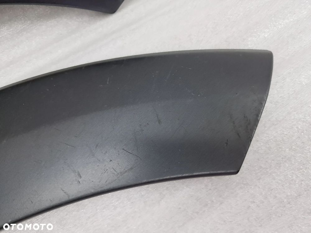 AUDI Q5 OFFROAD 8R0 I / I LIFT 08-15 LEWA TYLNA LISTWA NA BŁOTNIK , NR 8R0854819A , NR AUKCJI NLB82 - 5
