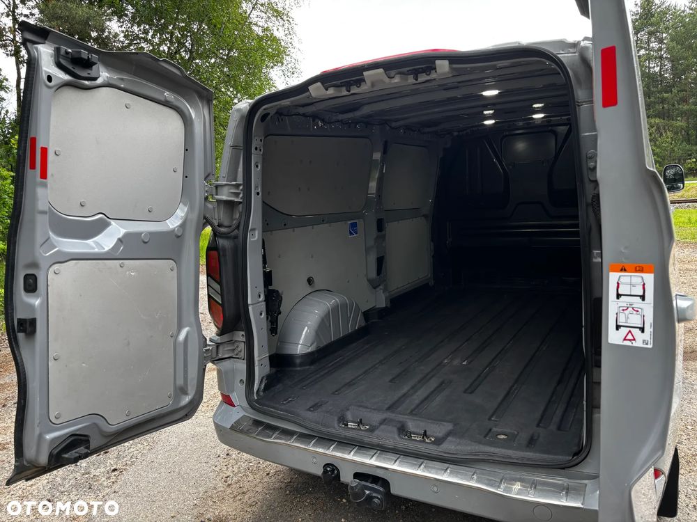 Ford TRANSIT CUSTOM - 9