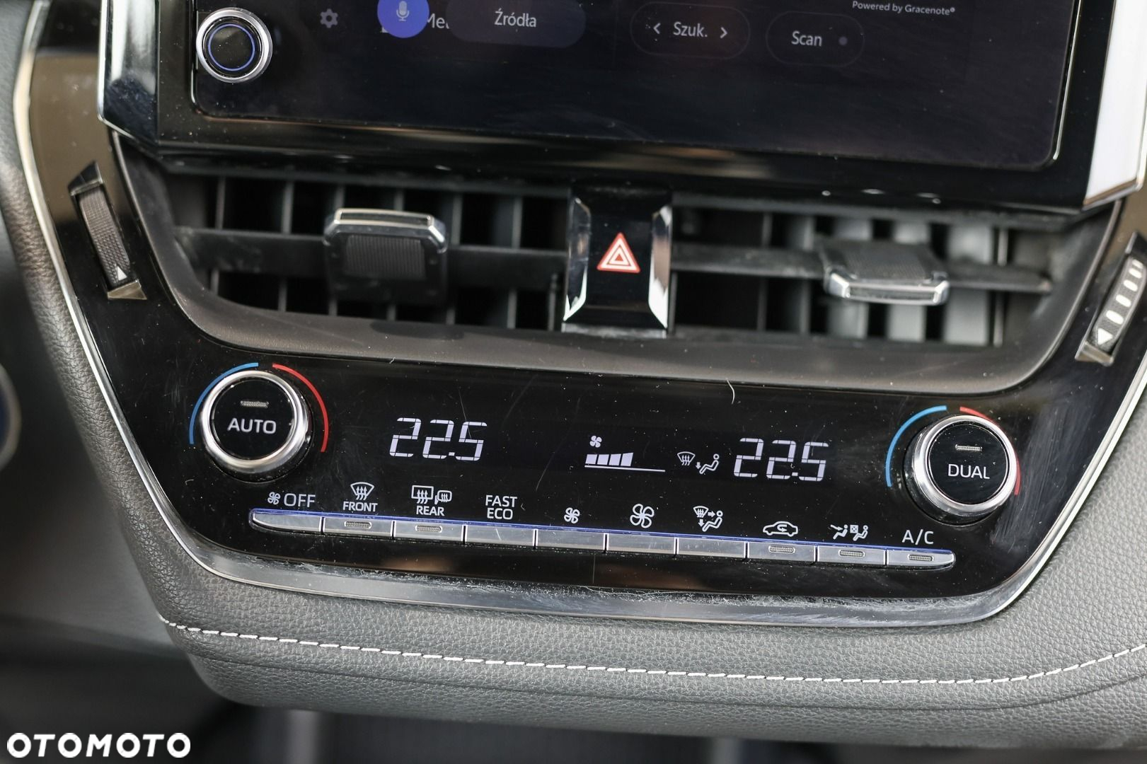 Toyota Corolla - 23