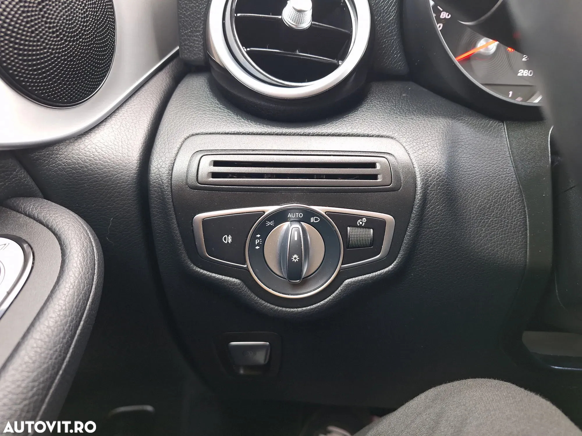 Mercedes-Benz GLC 220 d 4MATIC - 25