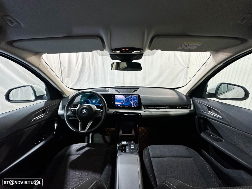 BMW iX1 xDrive30 - 11