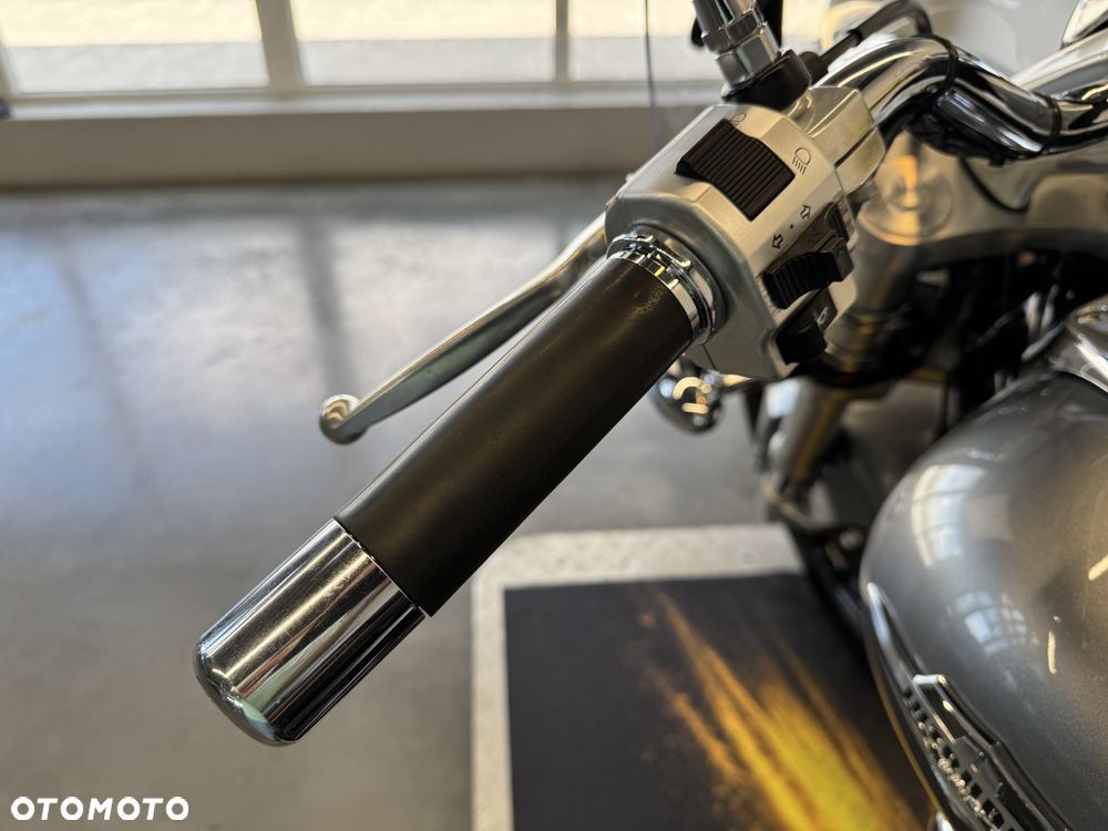 Suzuki Intruder - 31