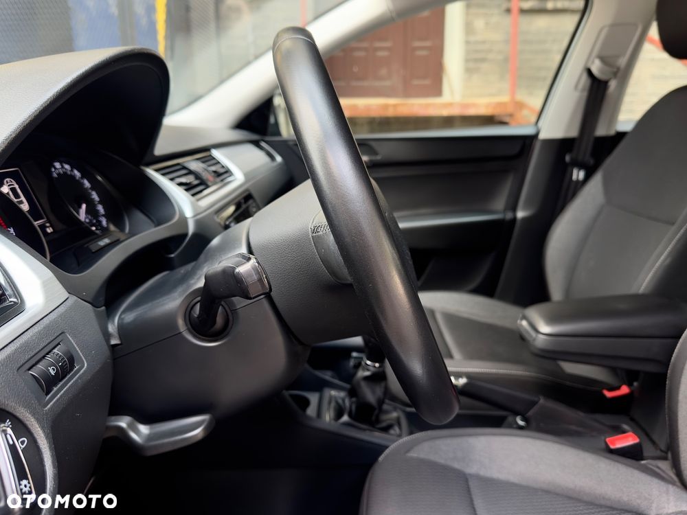 Skoda RAPID 1.2 TSI Ambition - 22