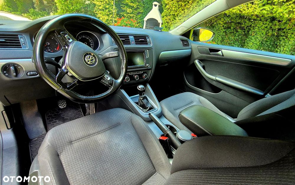 Volkswagen Jetta 2.0 TDI DPF BMT Trendline - 5