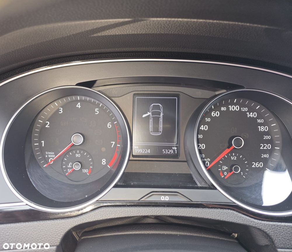 Volkswagen Passat 1.5 TSI EVO Business - 4