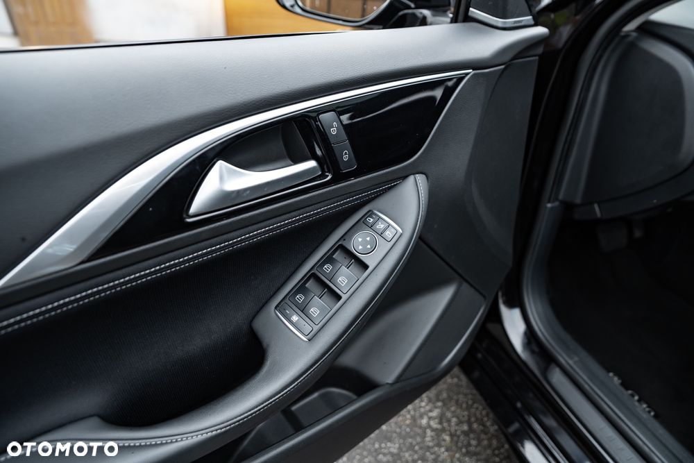 Infiniti Q30 2.2d DCT AWD Sport - 18