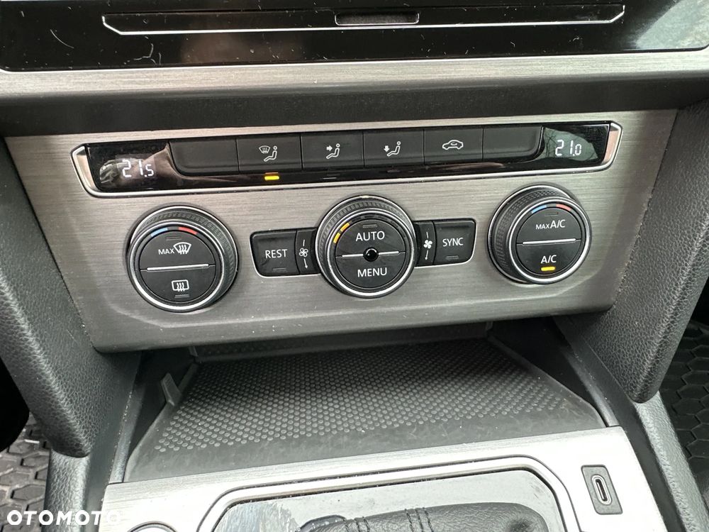 Volkswagen Passat 1.5 TSI EVO Essence DSG - 20