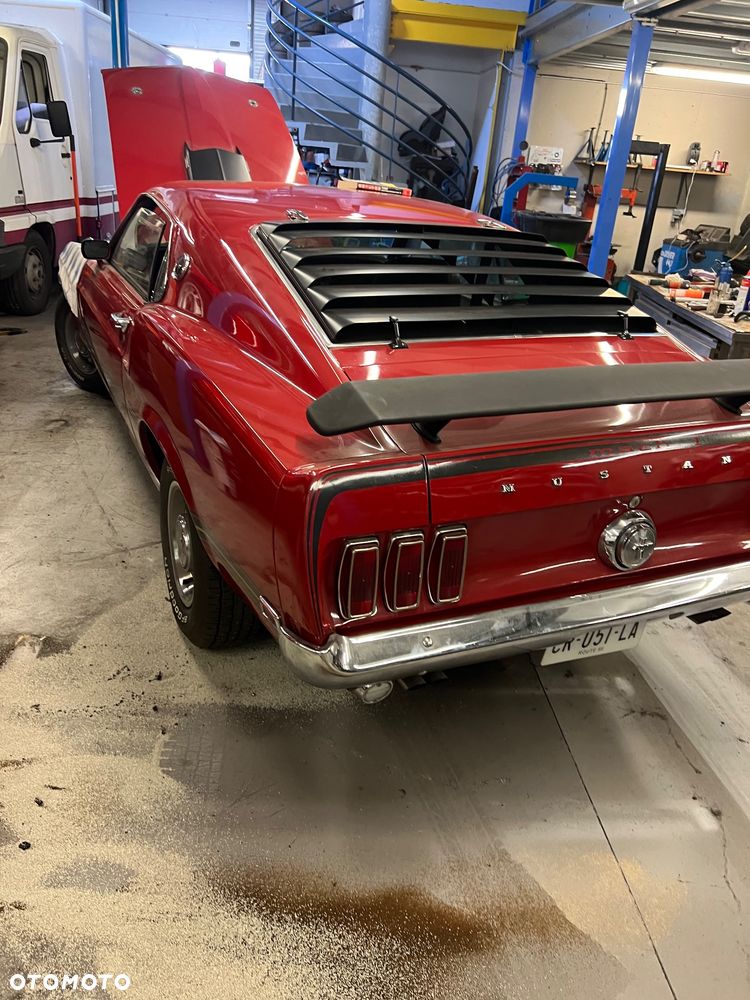 Ford Mustang - 2