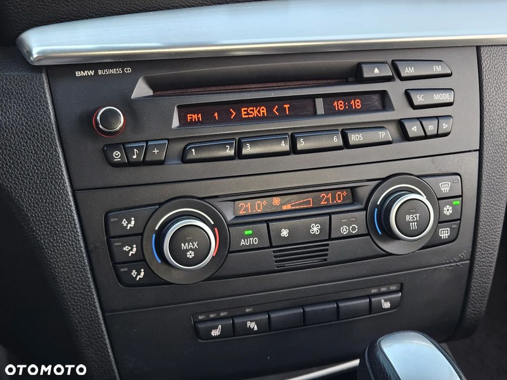 BMW Seria 1 120d DPF - 27