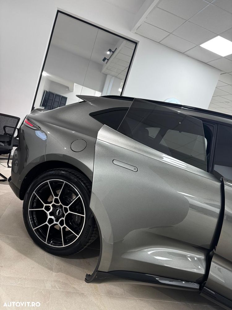 Aston Martin DBX Standard - 16