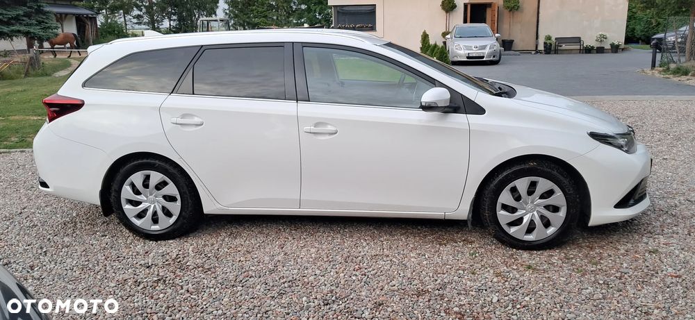 Toyota Auris - 3