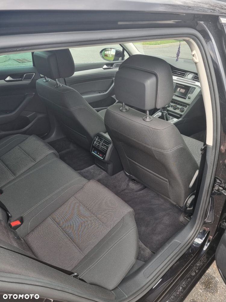 Volkswagen Passat Variant 2.0 TDI (BlueMotion Technology) Comfortline - 23