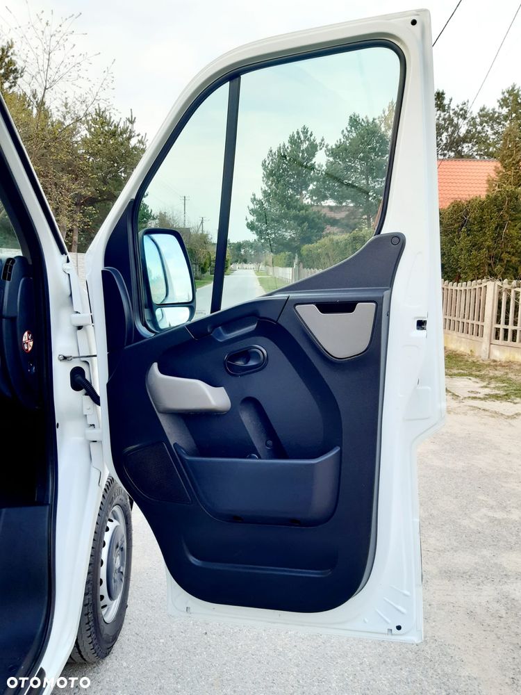 Renault Master - 24