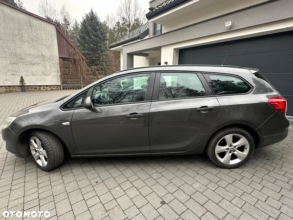 Opel Astra GTC 1.4 Turbo - 12