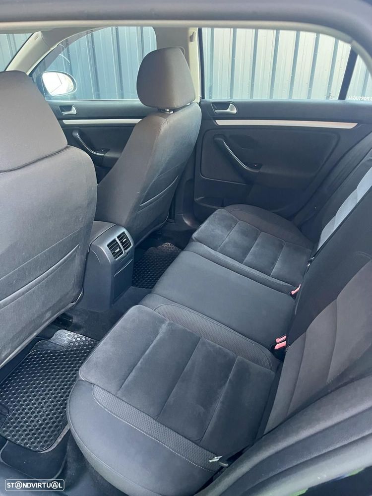 VW Golf Variant 1.6 TDi Highline - 11