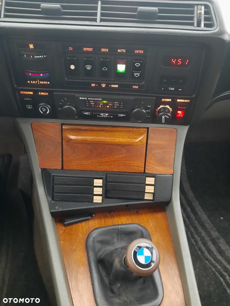 BMW Seria 7 728 i - 8