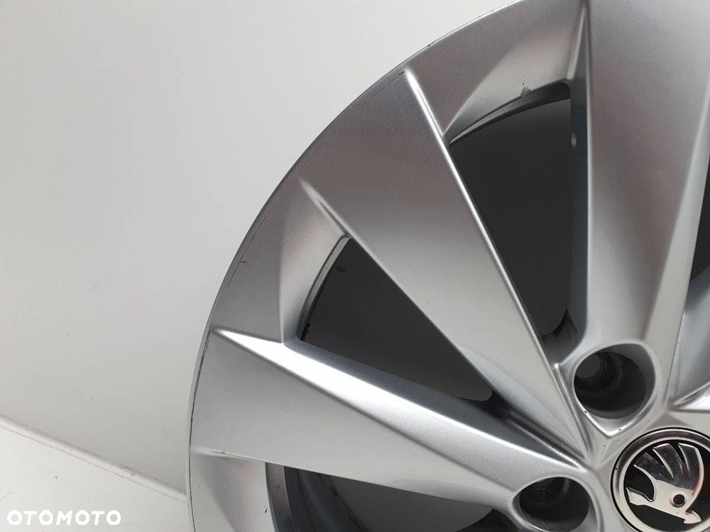 FELGA ALUMINIOWA 17 7J ET46 SKODA OCTAVIA IV 5E3601025 - 3