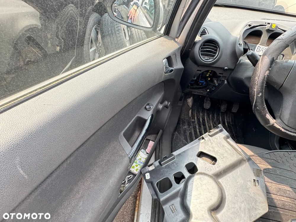 Klapa bagażnika Opel Corsa D 2008r poj. 1.2 diesel 75 KM - 5